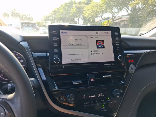 Used 2023 Toyota Camry SE w/ Cold Weather Package FWD image 19