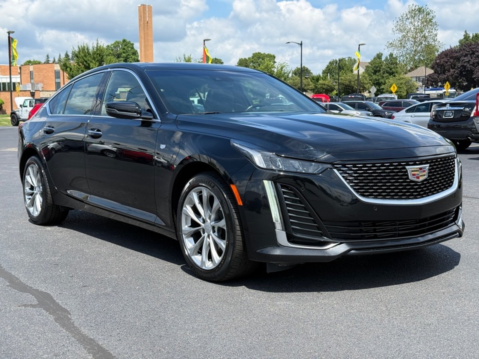 Used 2023 Cadillac CT5 Luxury AWD/4WD image 2