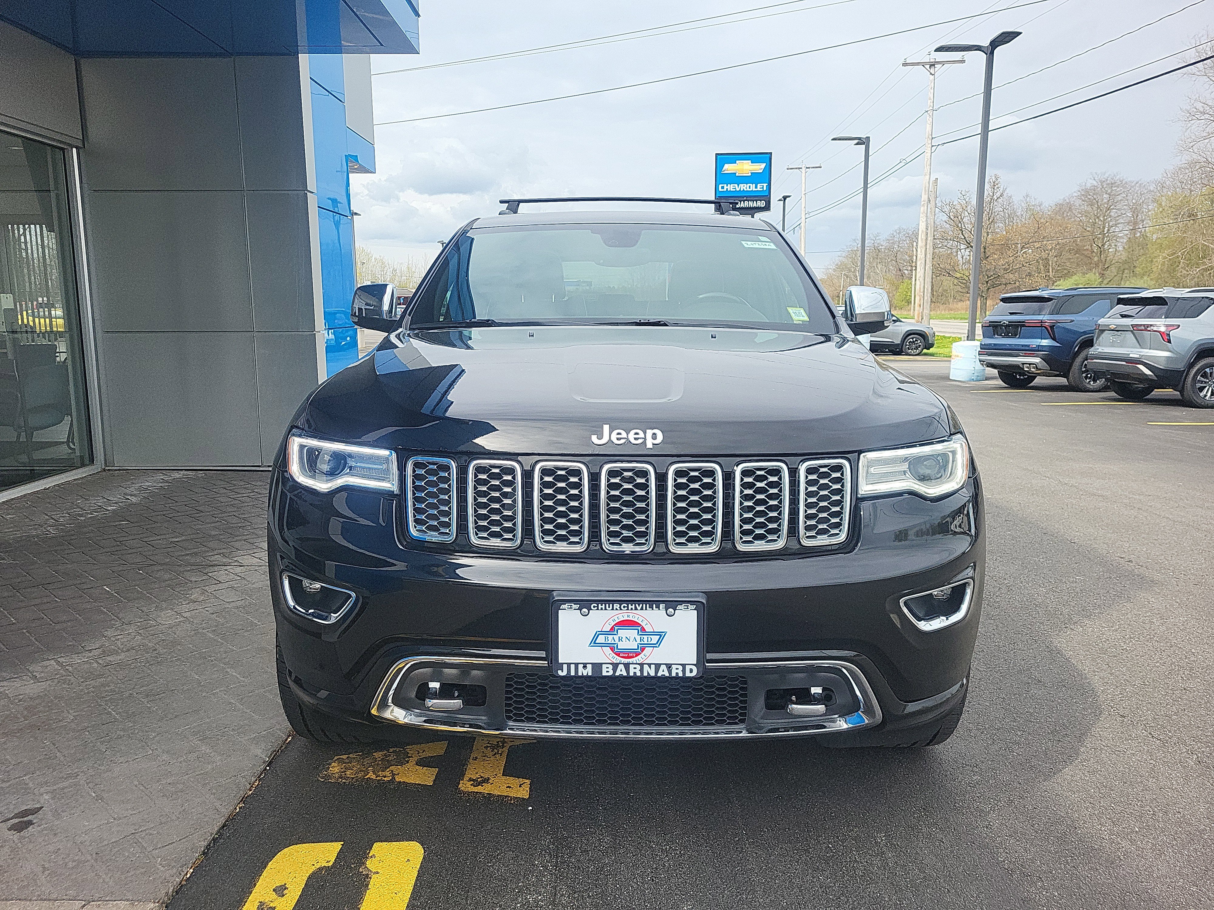 Used 2018 Jeep Grand Cherokee Overland AWD/4WD image 4
