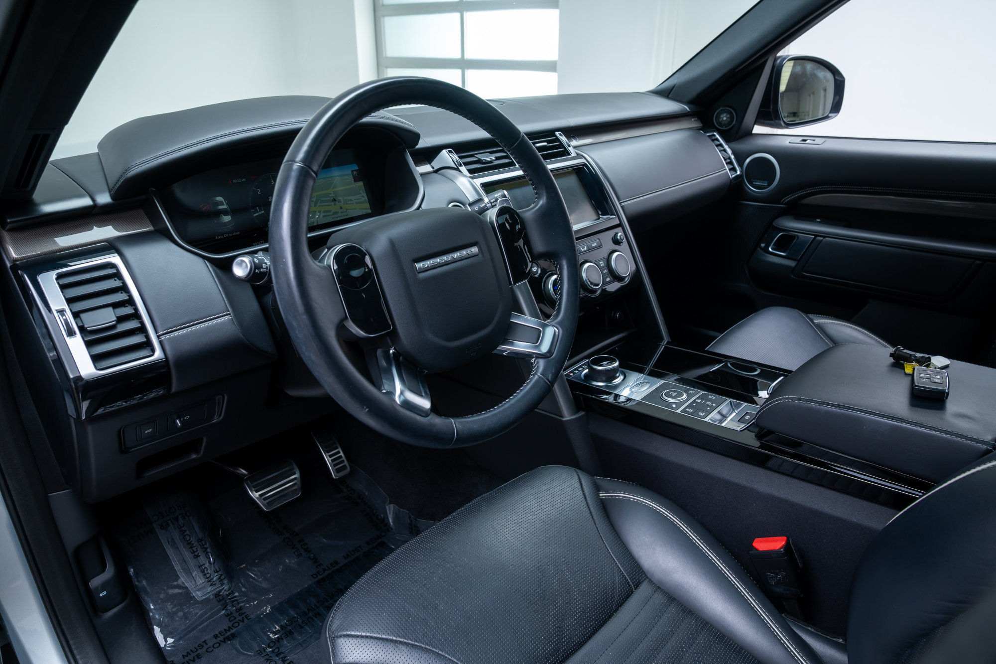 Used 2020 Land Rover Discovery HSE Luxury AWD/4WD image 24