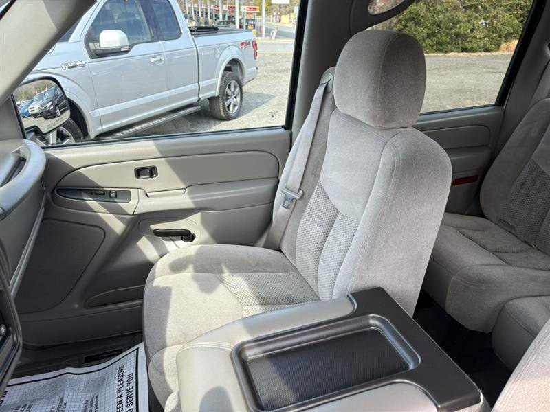 Used 2006 Chevrolet Avalanche LS image 8