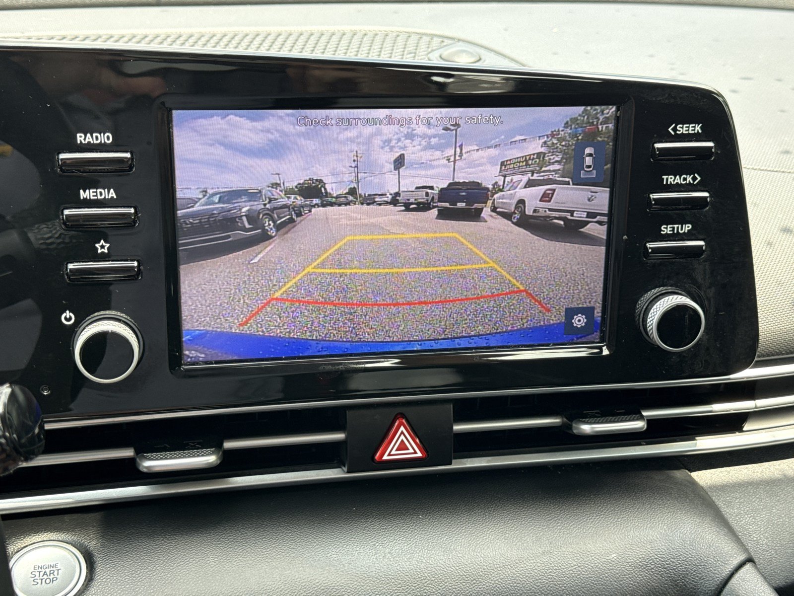 Used 2022 Hyundai Elantra SEL w/ Convenience Package FWD image 22