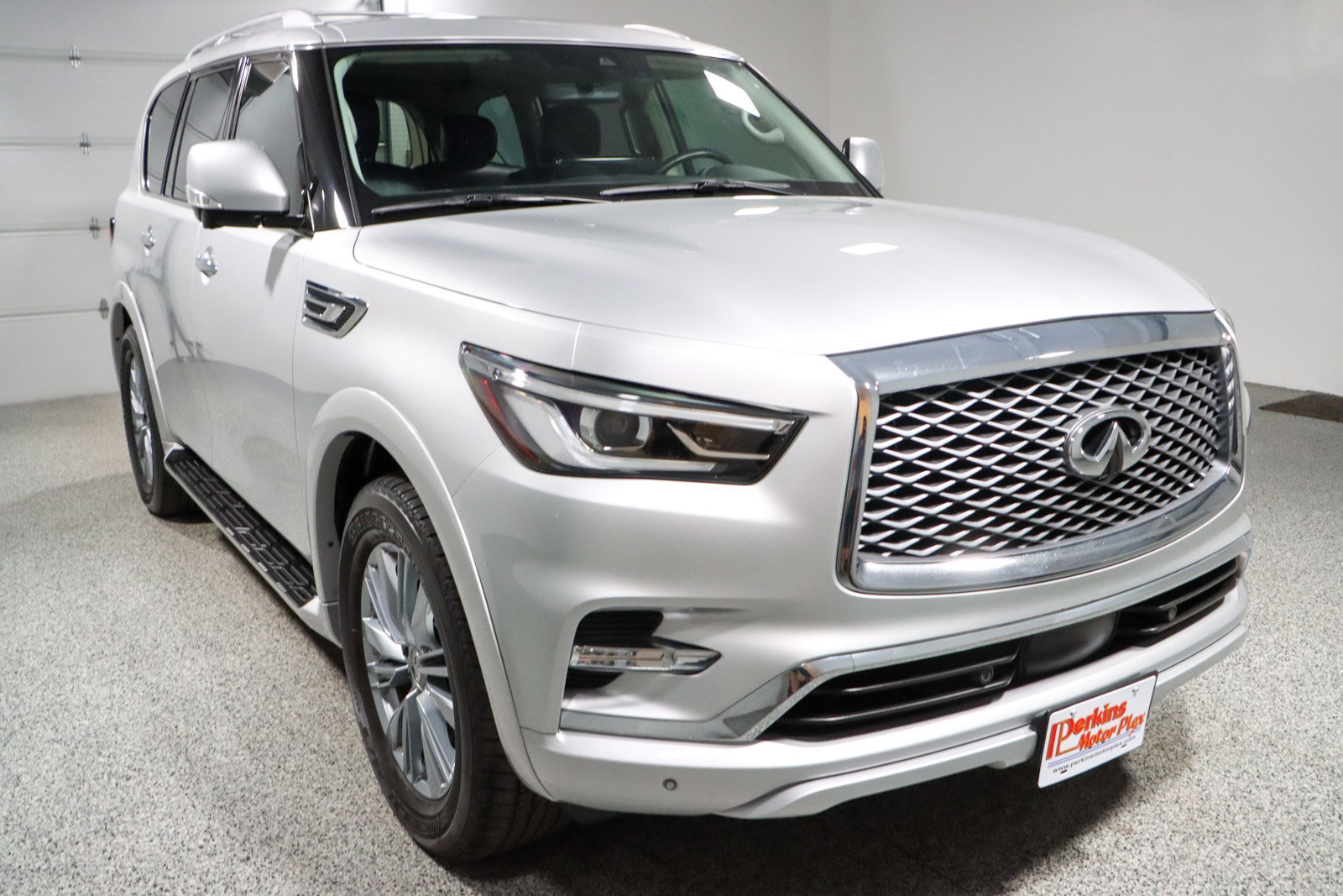 Used 2023 INFINITI QX80 Luxe w/ Cargo Package RWD image 5