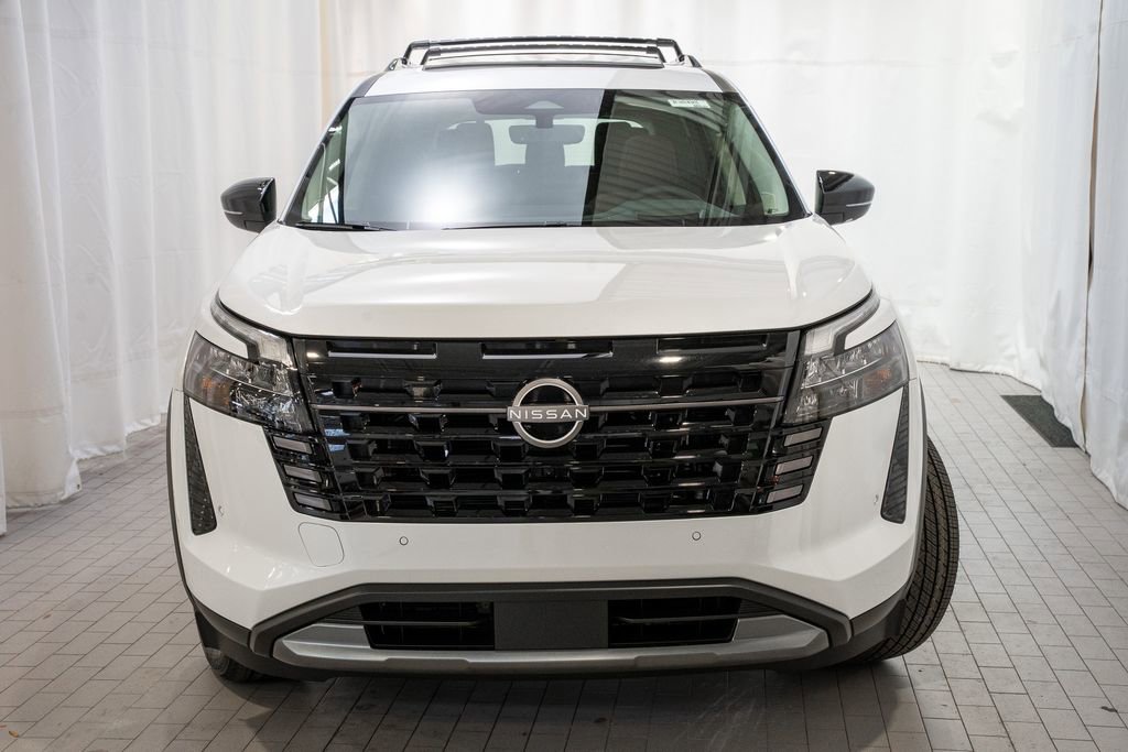 New 2026 Nissan Pathfinder Platinum image 2