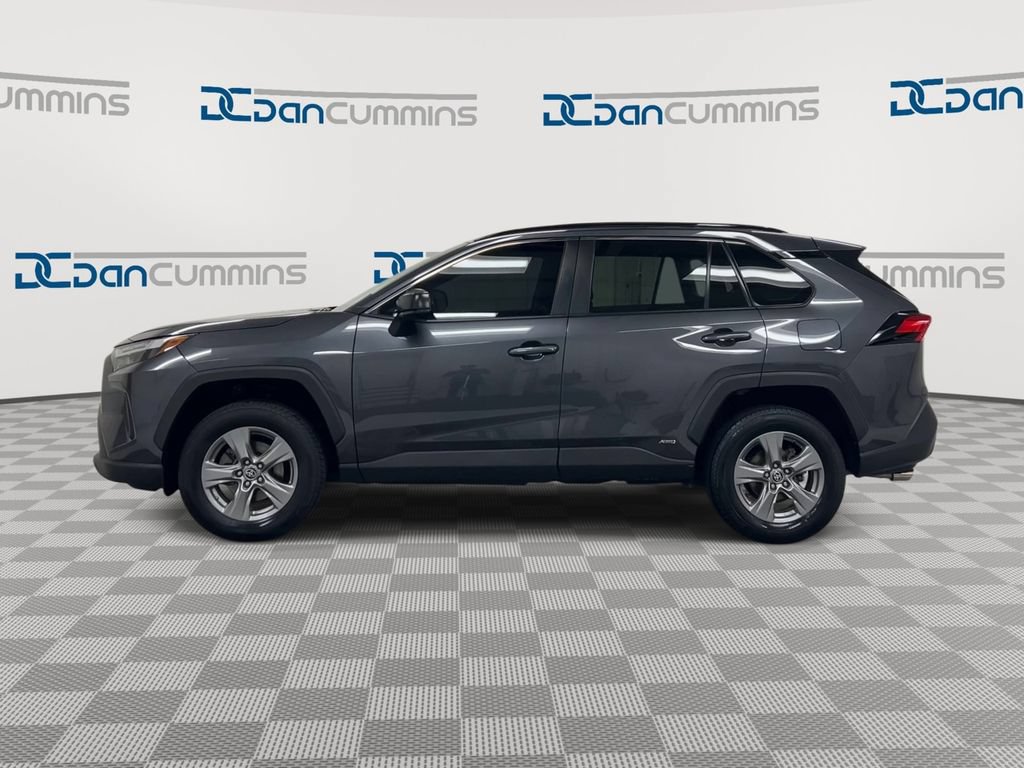 Used 2023 Toyota RAV4 LE AWD/4WD image 5