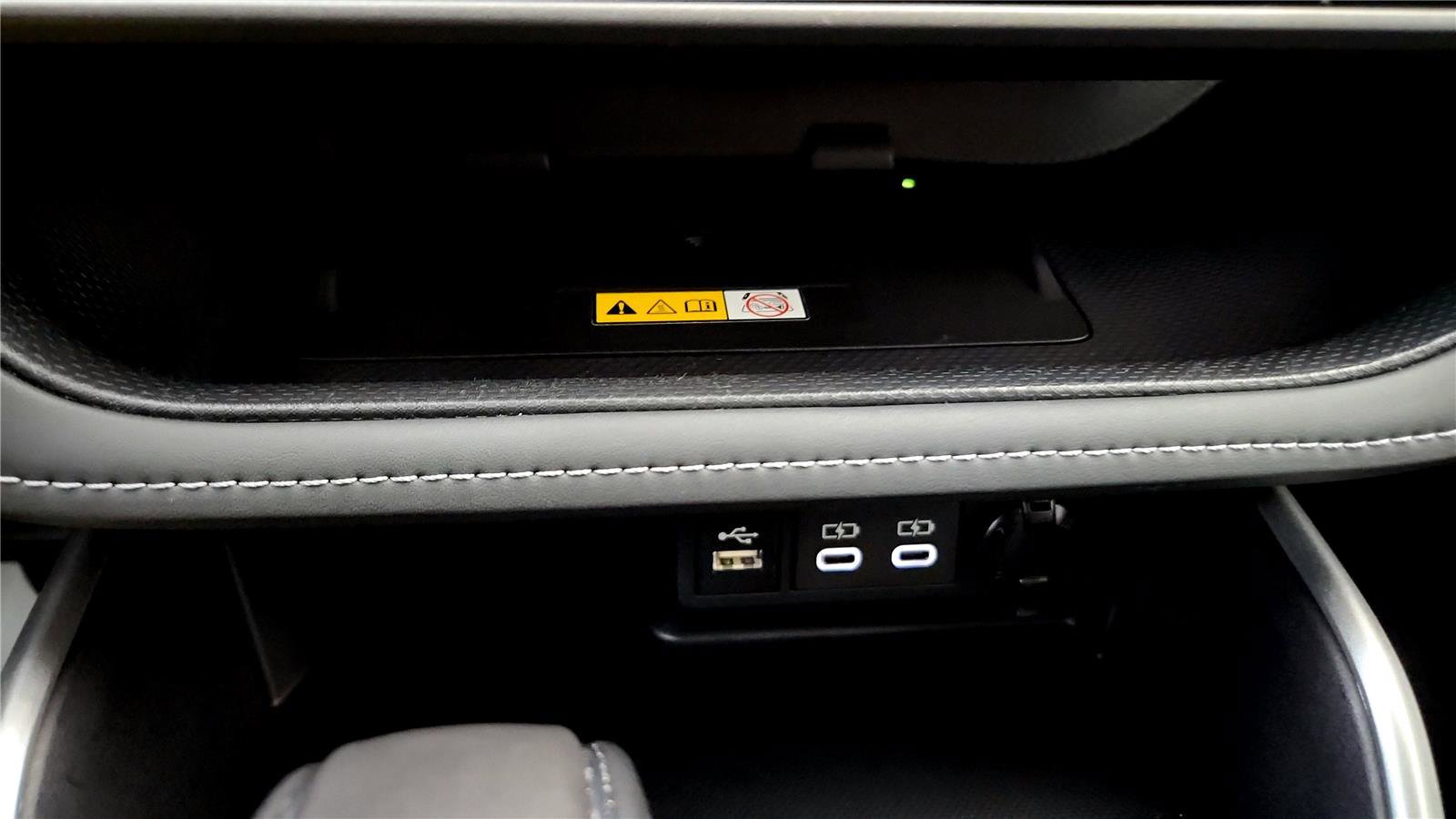 Certified 2024 Toyota Highlander XLE image 38