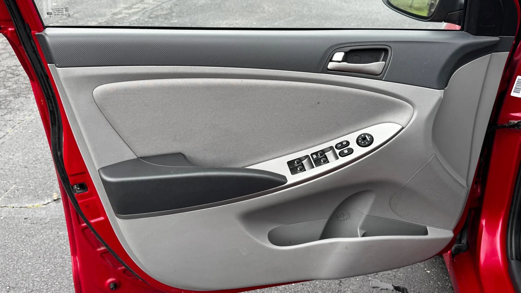Used 2015 Hyundai Accent GLS image 9