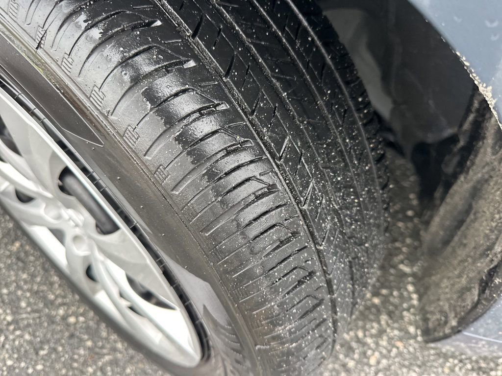 Used 2025 Toyota Corolla LE image 27