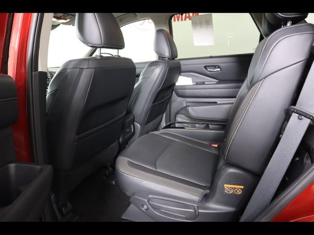 Used 2023 Nissan Pathfinder SL w/ SL Premium Package AWD/4WD image 15