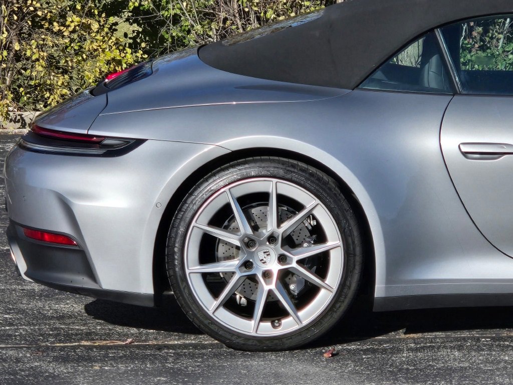 Used 2025 Porsche 911 Carrera image 22