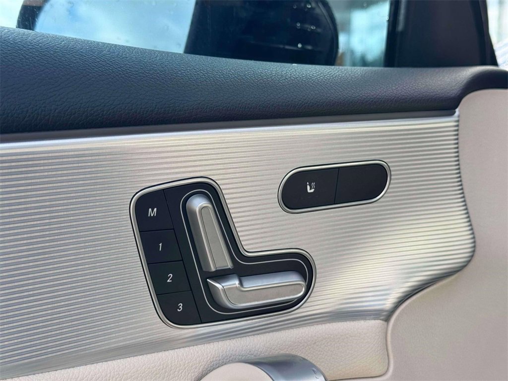 Used 2021 Mercedes-Benz A 220 image 8