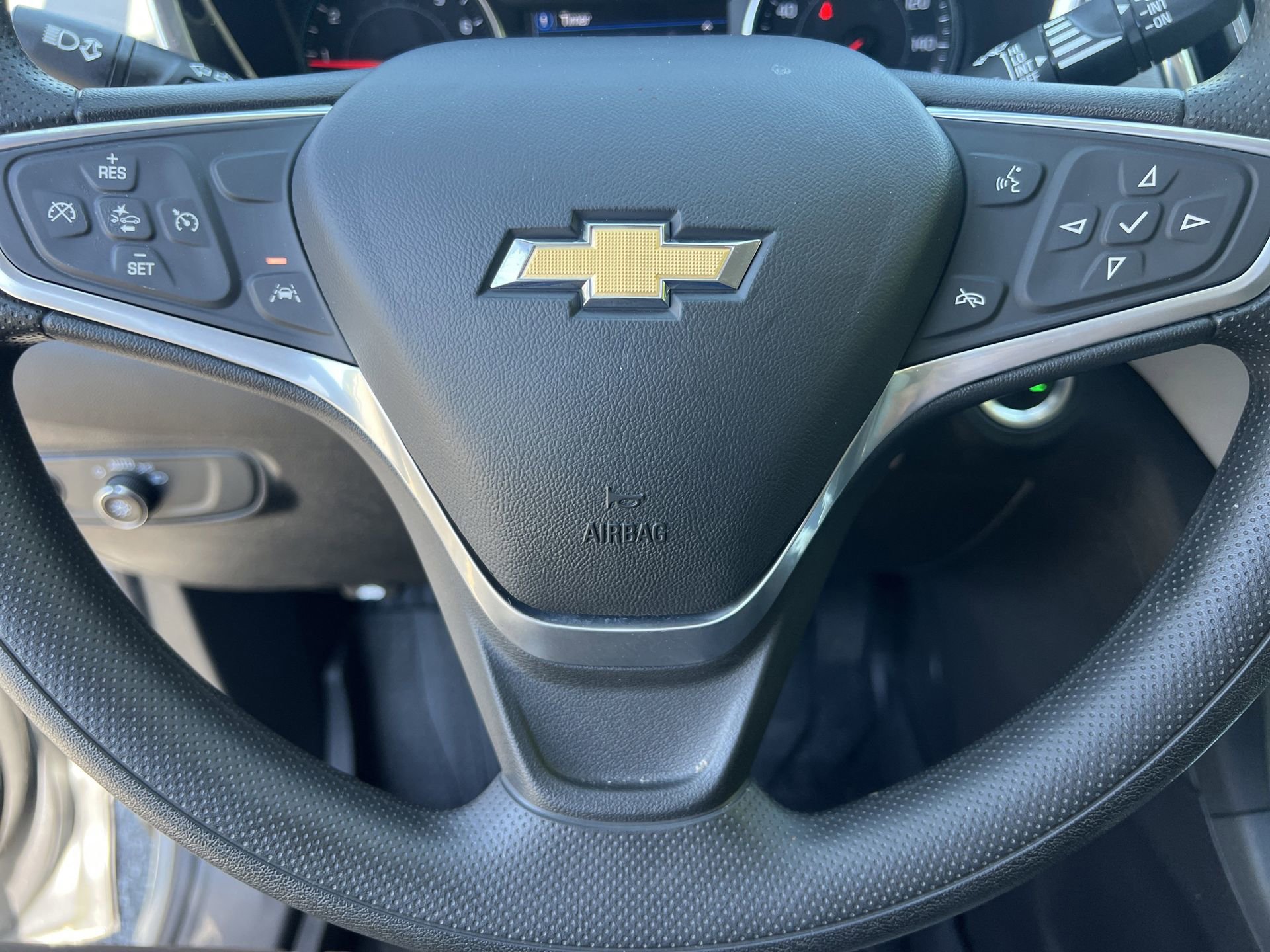 Used 2023 Chevrolet Equinox LS w/ LS Convenience Package AWD/4WD image 9