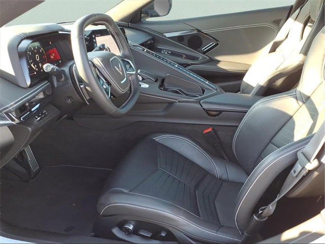 Used 2024 Chevrolet Corvette Stingray Premium Conv w/ Z51 Performance Package image 19