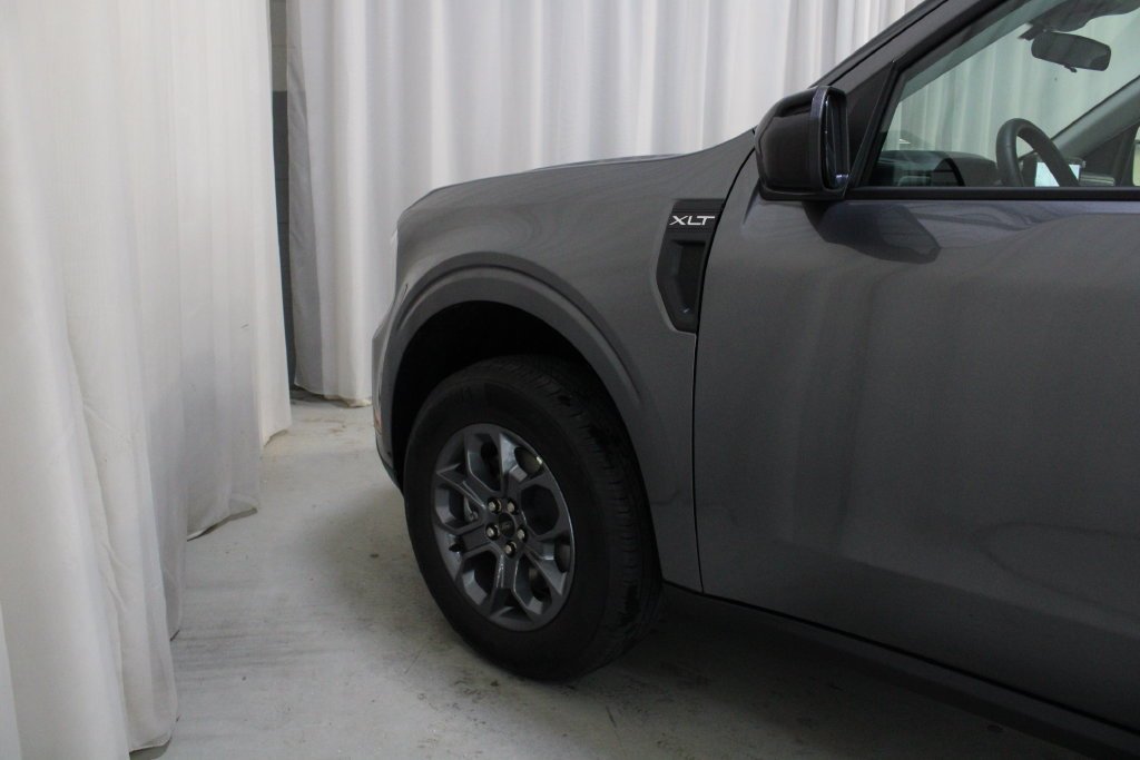 New 2026 Ford Maverick XLT w/ XLT Luxury Package FWD image 29