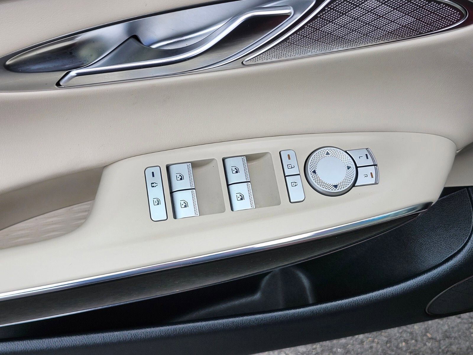 Used 2026 Genesis GV70 2.5T image 17