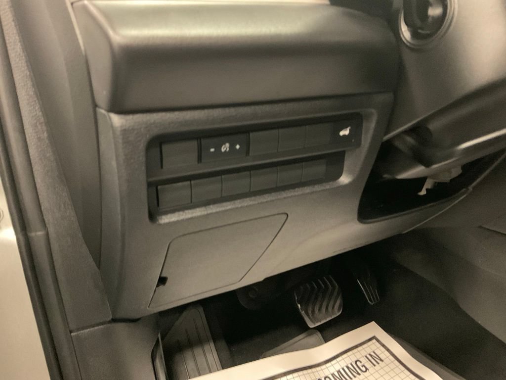 Used 2023 Mitsubishi Outlander SE AWD/4WD image 18