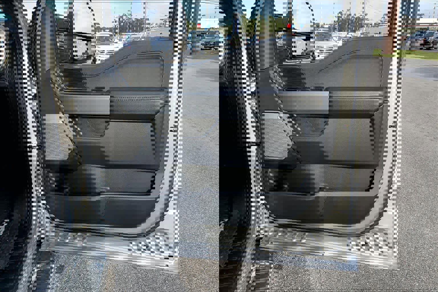 Certified 2024 Ford F150 Lariat w/ FX4 Off-Road Package image 23