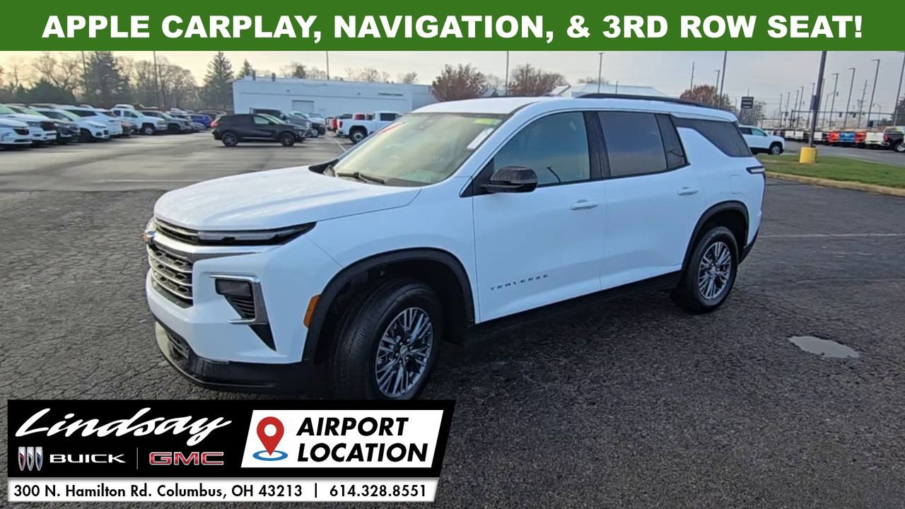 Used 2025 Chevrolet Traverse LT image 4