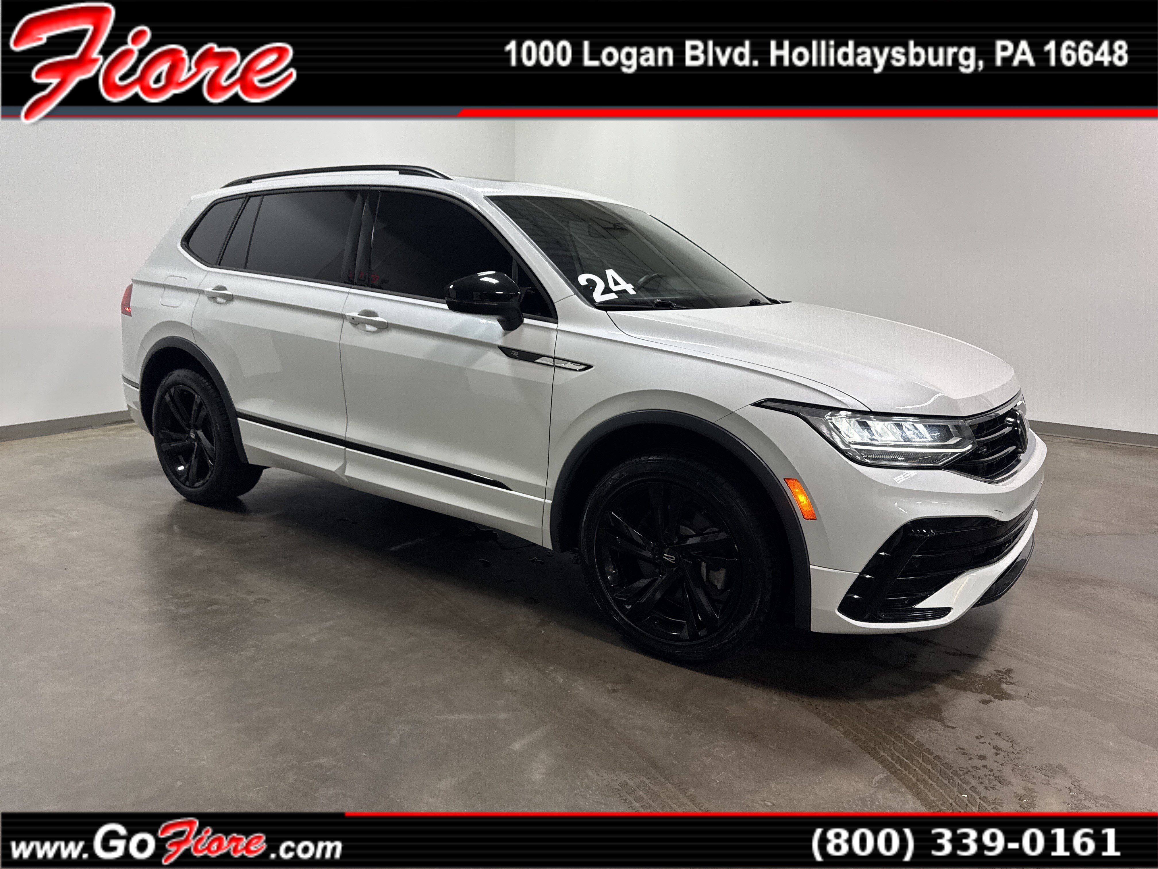 Certified 2024 Volkswagen Tiguan SE R-Line AWD/4WD image 1