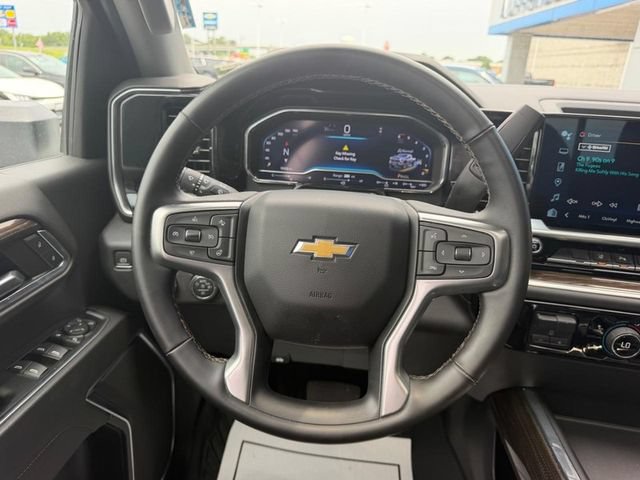 Used 2024 Chevrolet Silverado 2500 LT AWD/4WD image 12