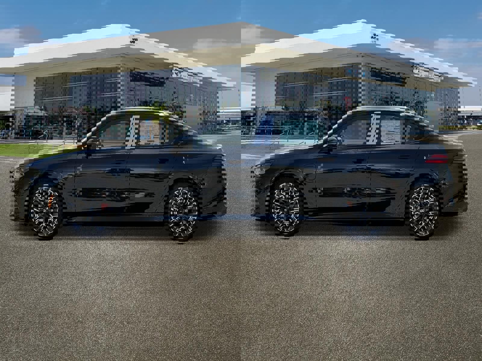 New 2026 BMW 550e xDrive image 6