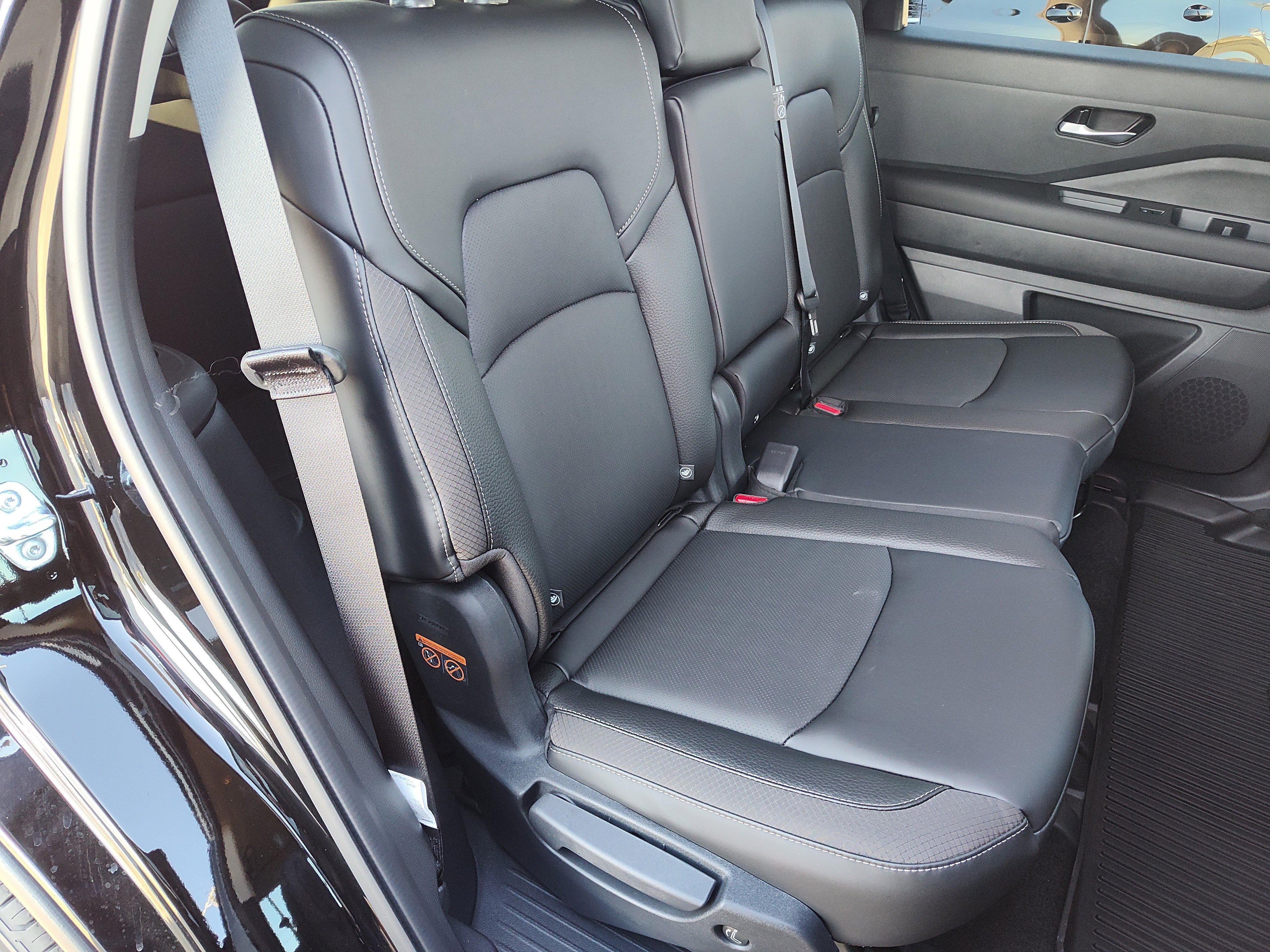 New 2026 Nissan Pathfinder SL FWD image 13