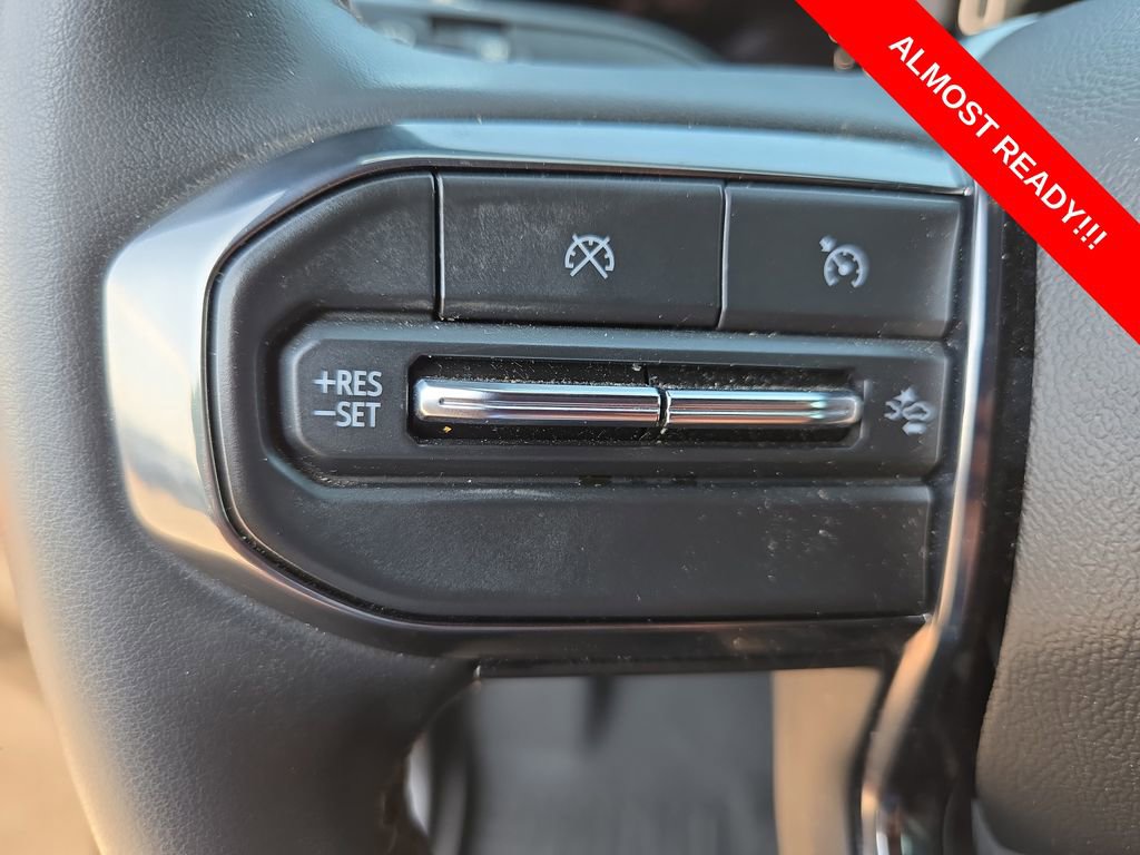 Used 2023 GMC Canyon AT4 w/ Technology Package AWD/4WD image 16