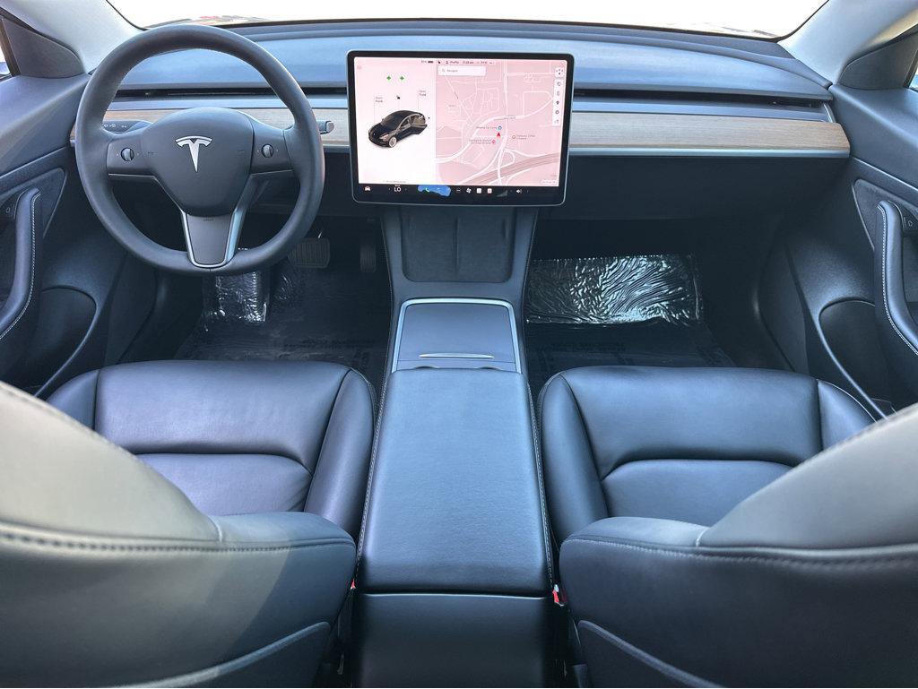 Used 2021 Tesla Model 3 Standard Range Plus image 4