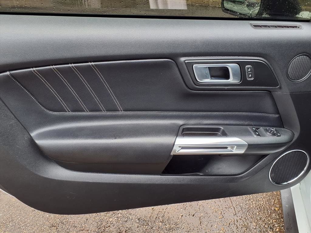 Used 2020 Ford Mustang Premium image 12