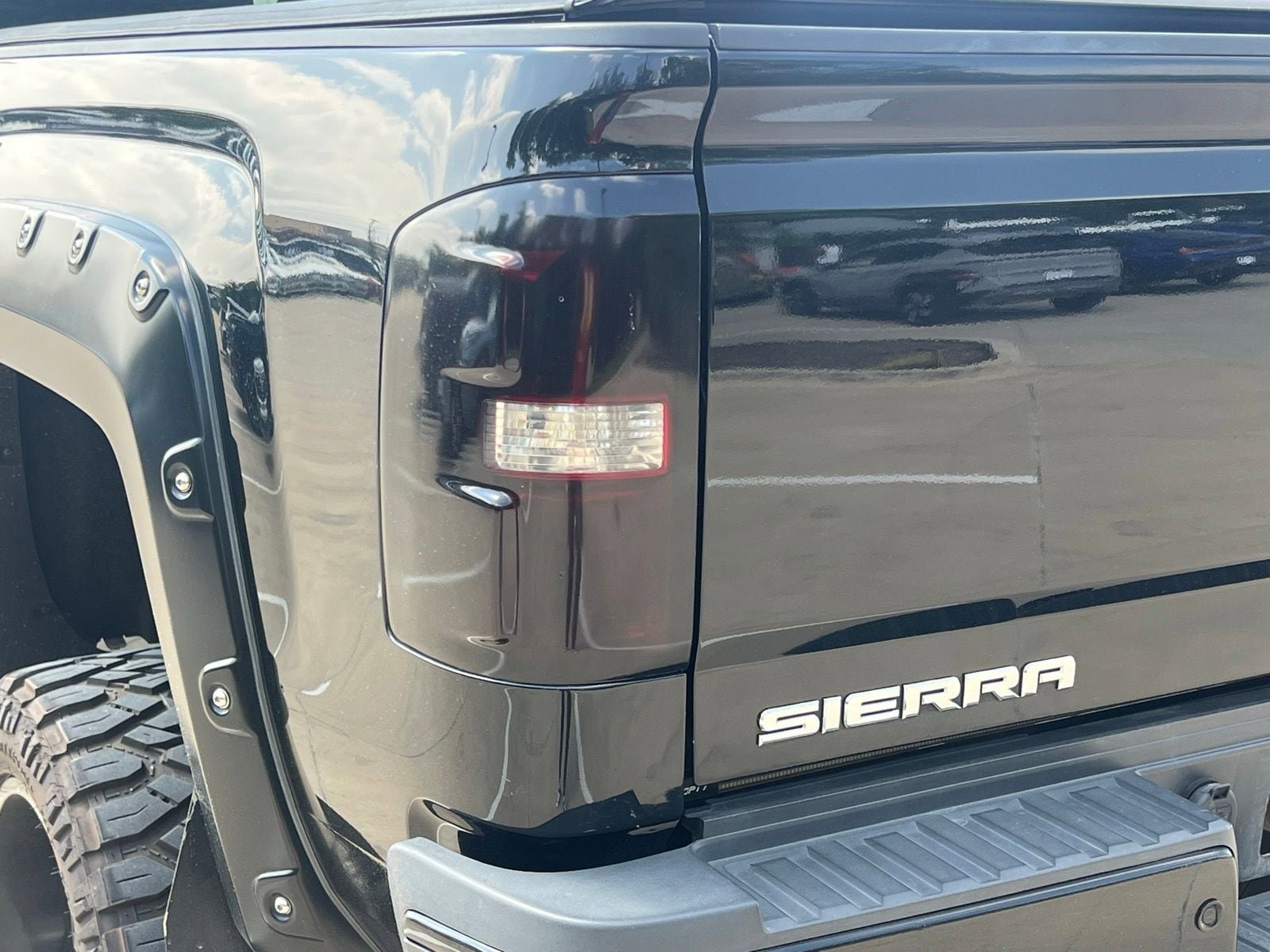 Used 2019 GMC Sierra 2500 Denali w/ Duramax Plus Package AWD/4WD image 14