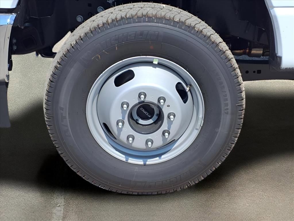 New 2025 Ford F350 XL w/ XL Chrome Package image 20