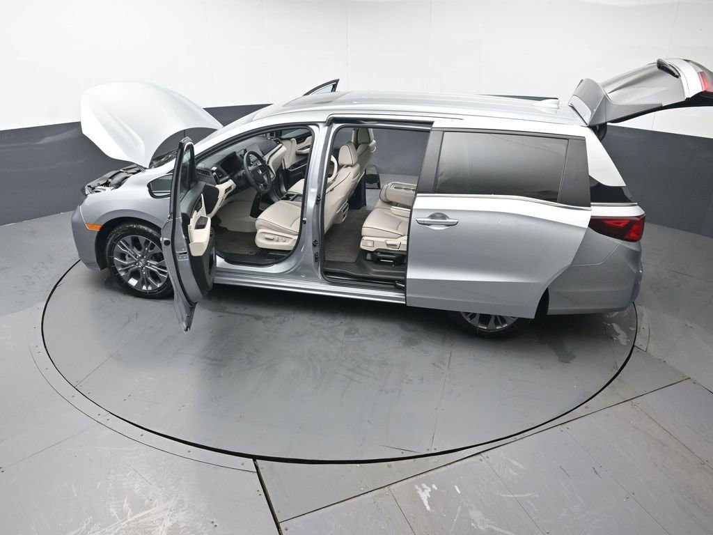 Used 2025 Honda Odyssey Touring image 48