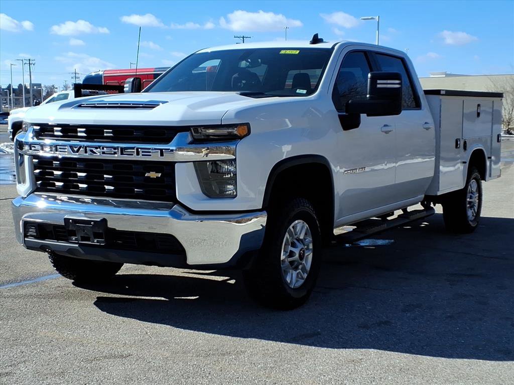 Used 2023 Chevrolet Silverado 2500 LT w/ Snow Plow Prep/Camper Package image 2