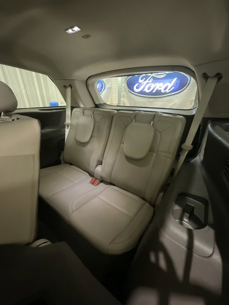 Used 2023 Lincoln Aviator Reserve w/ Equipment Group 201A image 12