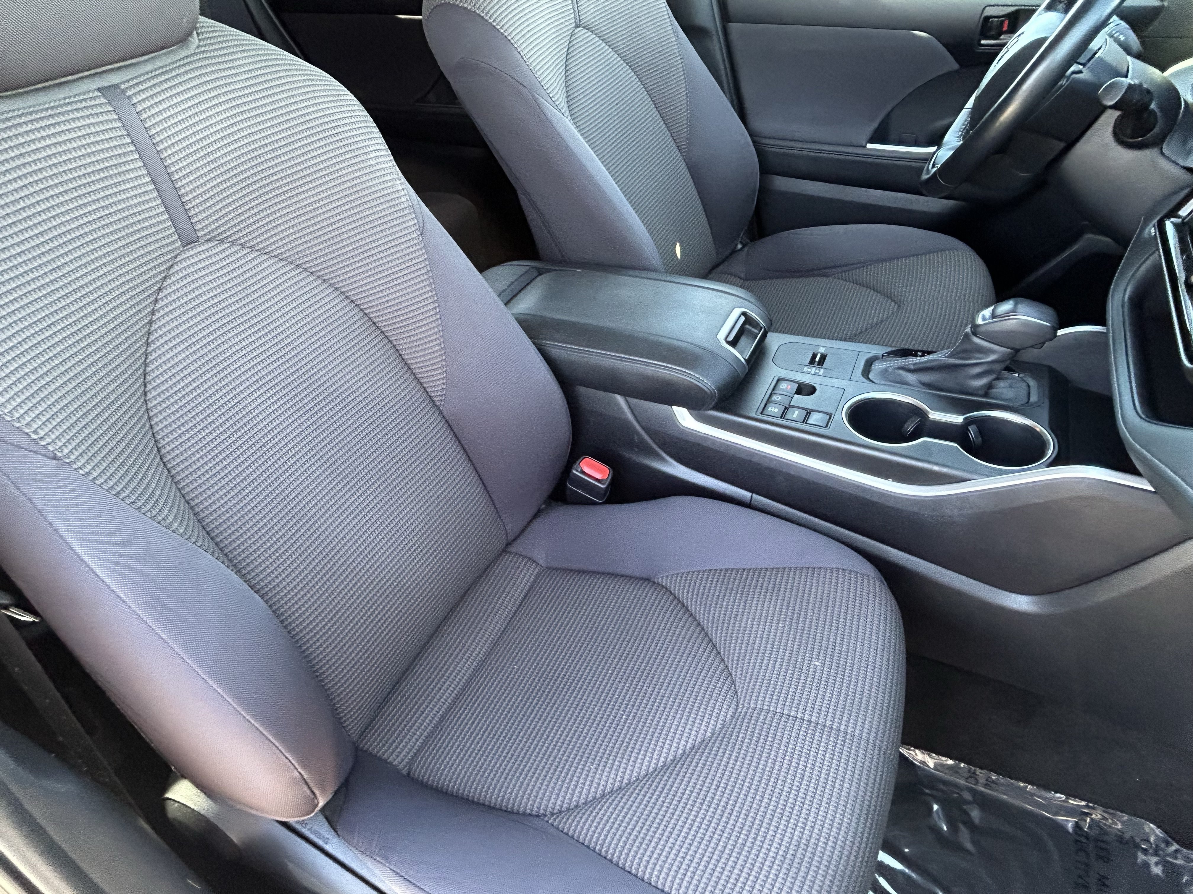 Certified 2023 Toyota Highlander LE FWD image 11
