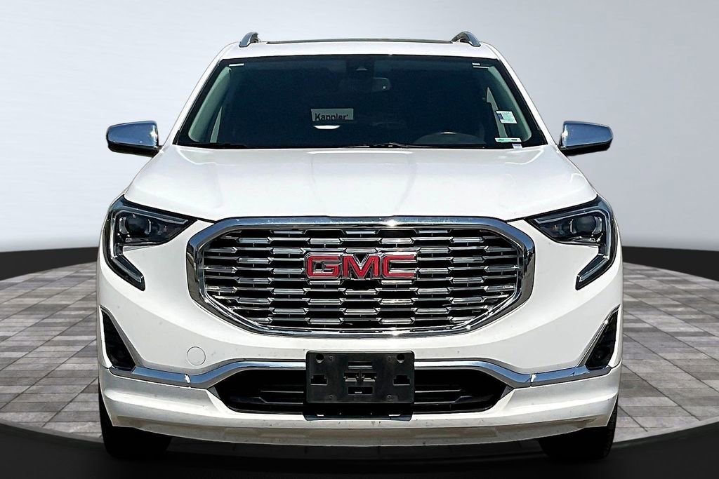 Used 2019 GMC Terrain Denali w/ Driver Alert Package II image 3