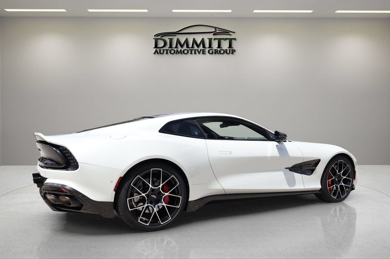 Used 2025 Aston Martin Vanquish RWD image 5