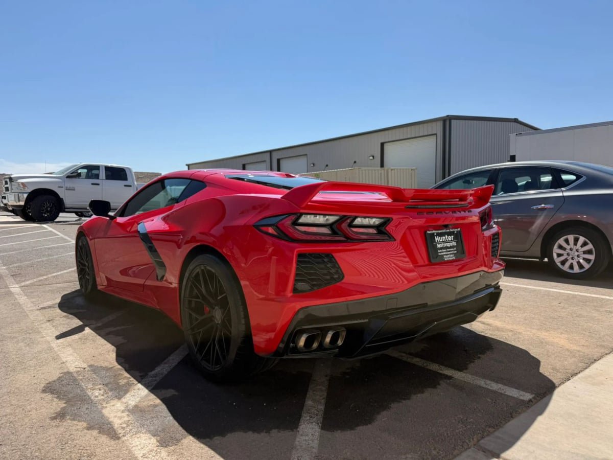 Used 2021 Chevrolet Corvette Stingray Premium Cpe w/ Z51 Performance Package RWD image 6
