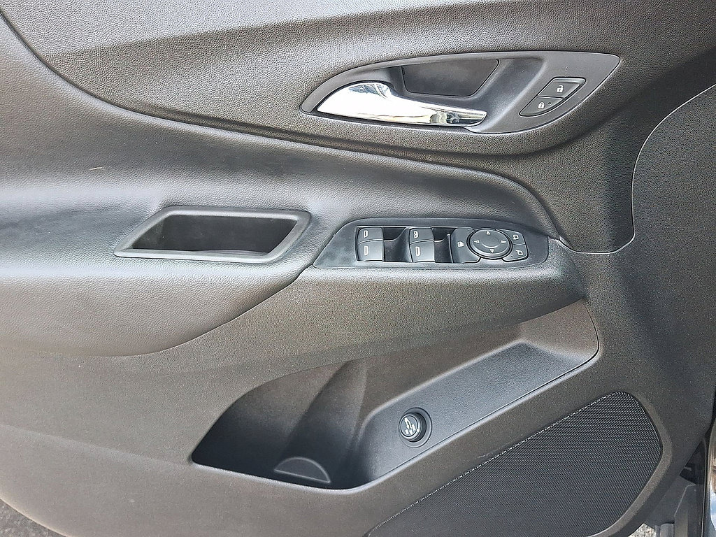 Used 2020 Chevrolet Equinox LT AWD/4WD image 16