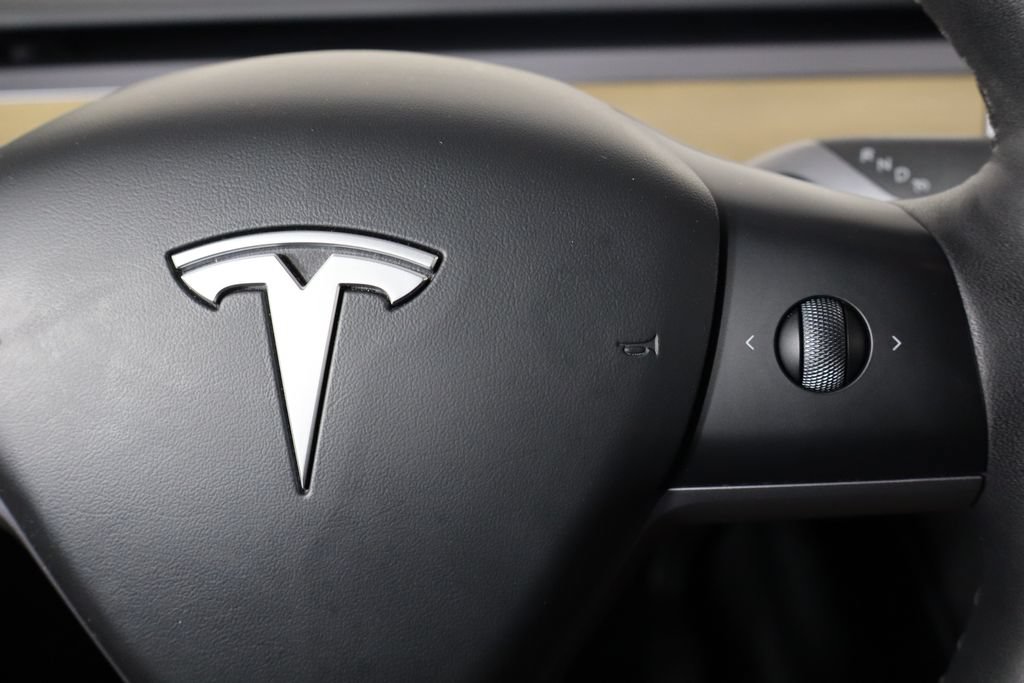 Used 2024 Tesla Model Y Long Range AWD/4WD image 10
