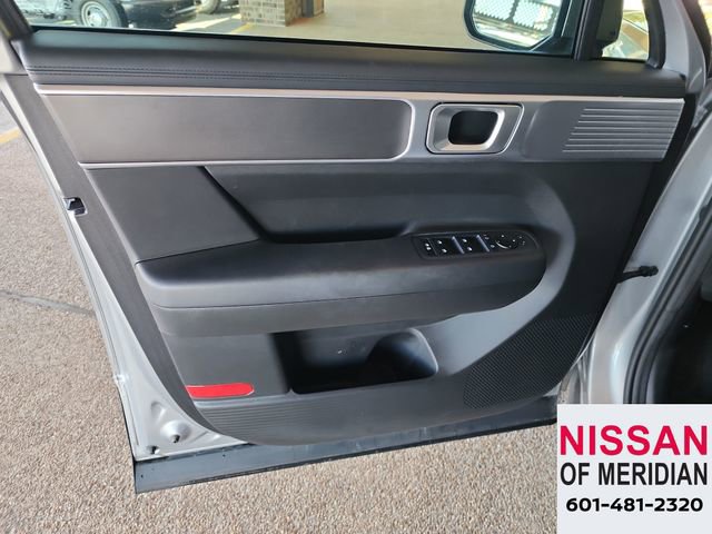 Used 2025 Hyundai Santa Fe SE image 9