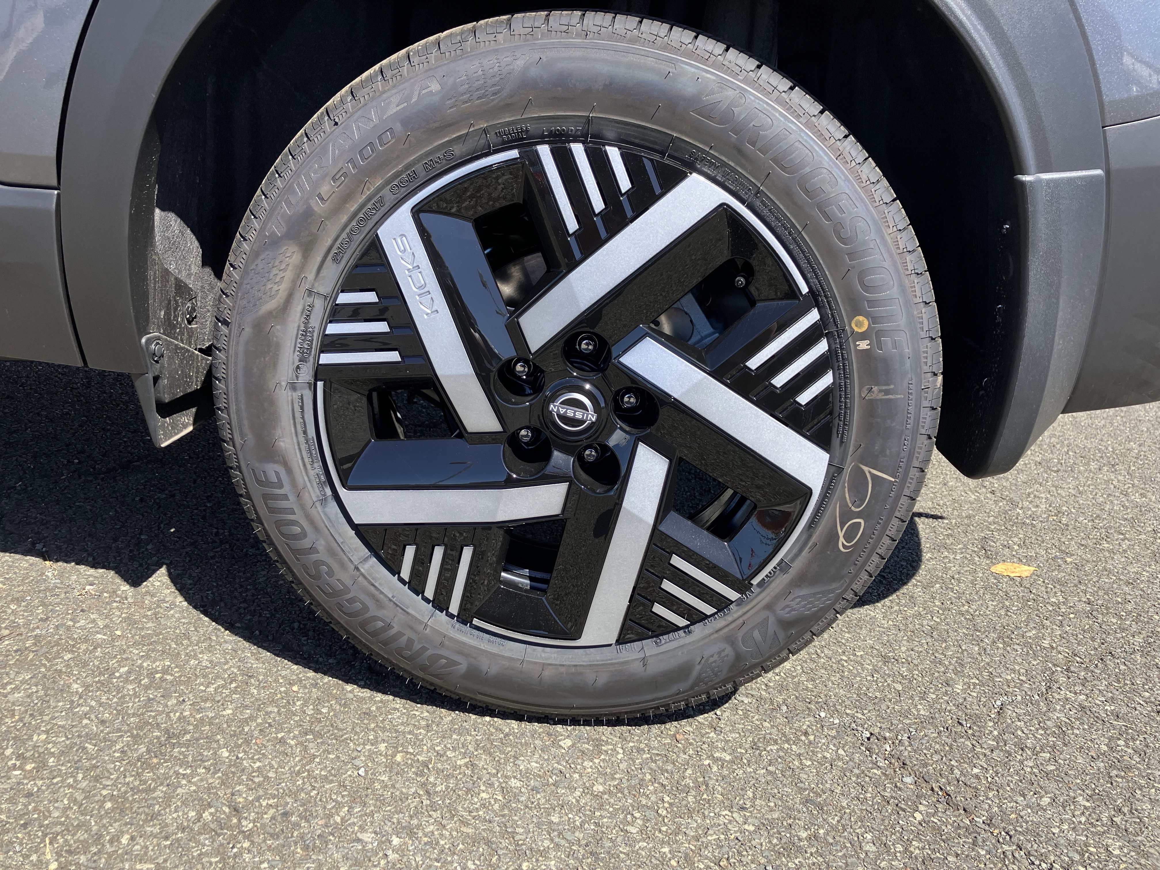 New 2026 Nissan Kicks SV image 5