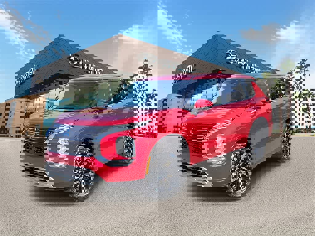 Used 2024 Mitsubishi Outlander SE