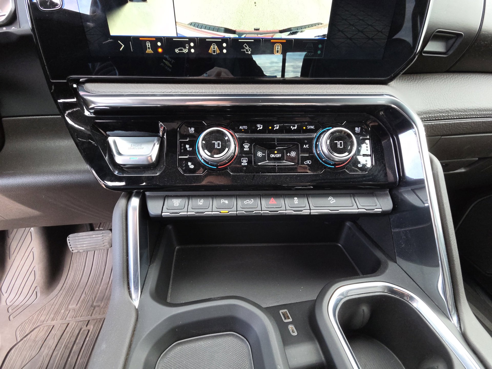 Used 2024 GMC Sierra 2500 Denali w/ Denali Reserve Package image 25