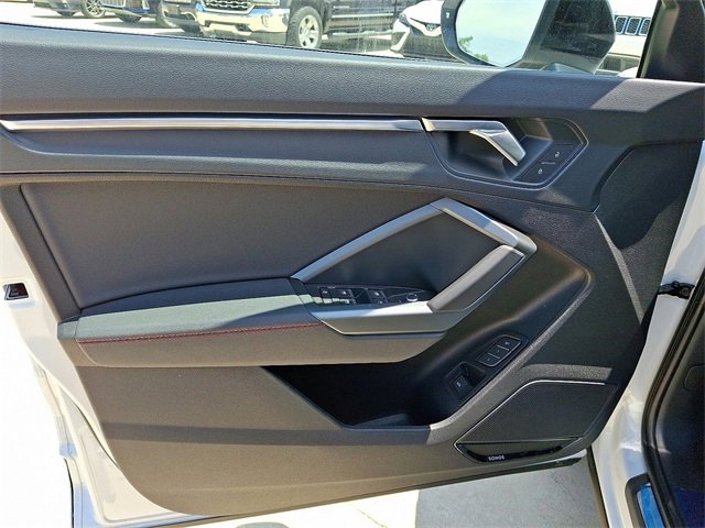 Used 2025 Audi Q3 2.0T Premium Plus w/ Premium Plus Package image 8