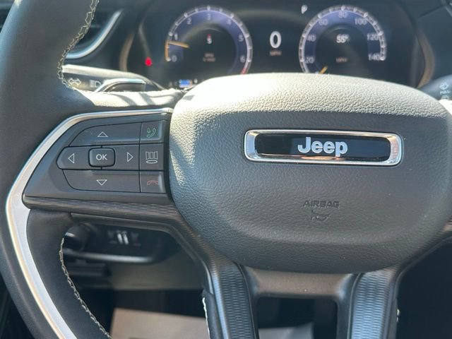 Used 2025 Jeep Grand Cherokee Altitude image 23