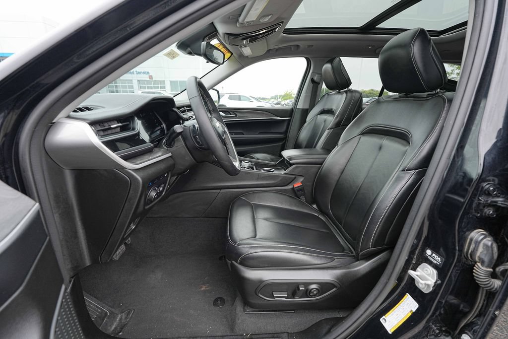 Used 2024 Jeep Grand Cherokee Limited 4xe AWD/4WD image 16