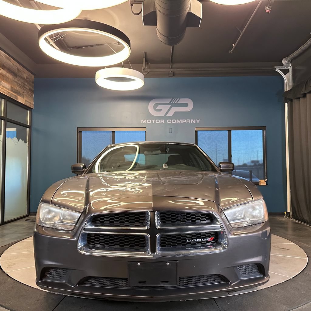 Used 2014 Dodge Charger SE RWD image 8