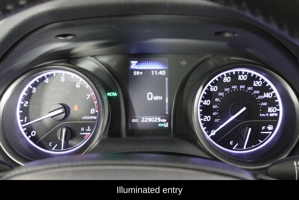 Used 2021 Toyota Camry SE w/ Convenience Package FWD image 11