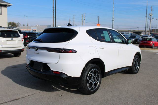 Used 2025 Alfa Romeo Tonale w/ Premium Package image 44